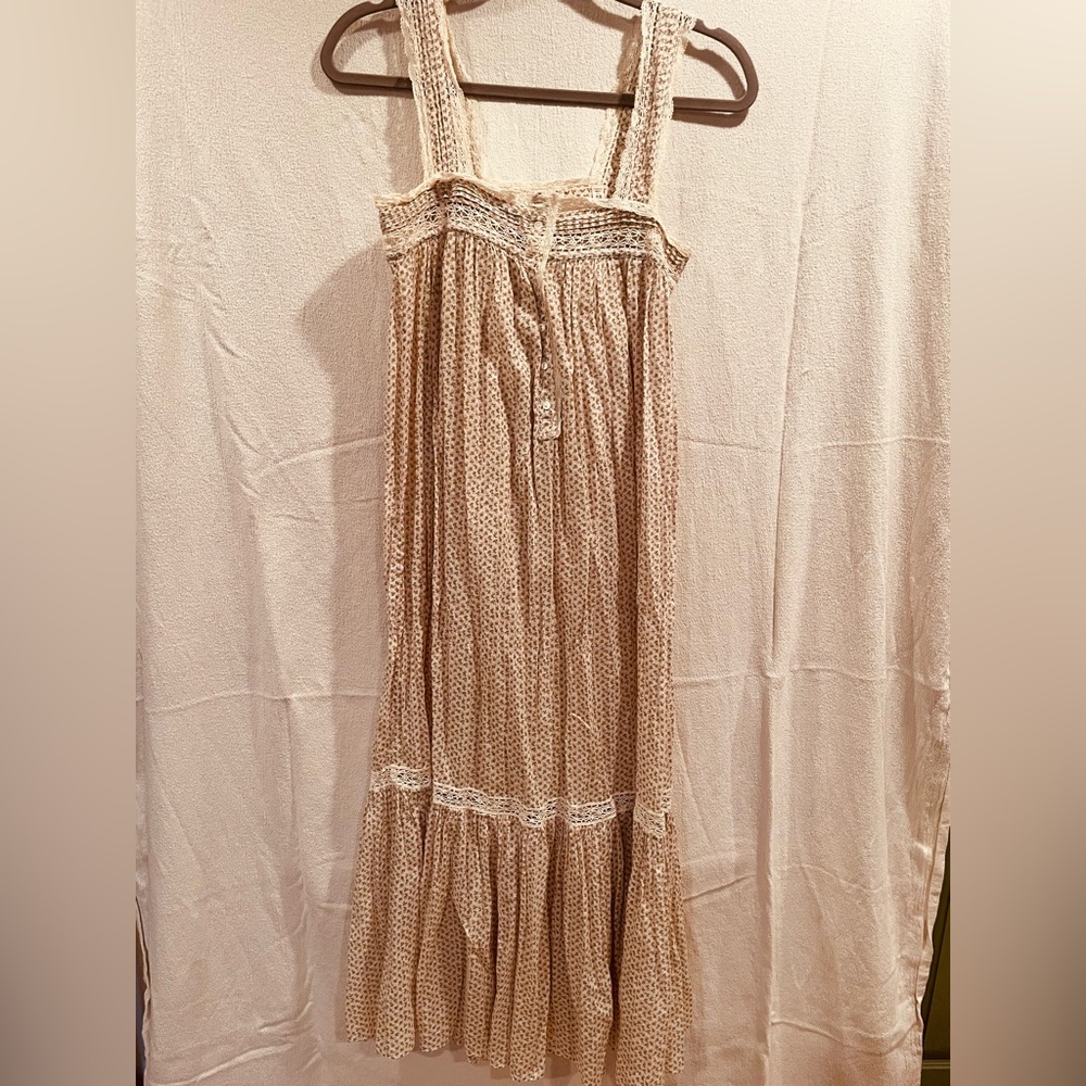 Doen dress/nightgown/cover up